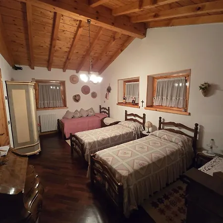 On The Hills Of Val Trebbia - Casa Sasso Lägenhet *